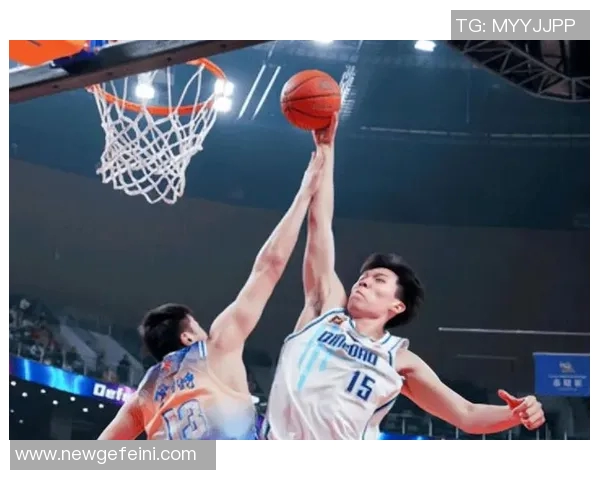 杨瀚森在垃圾时间出场2分29秒未得分却送出一个2加1精彩表现